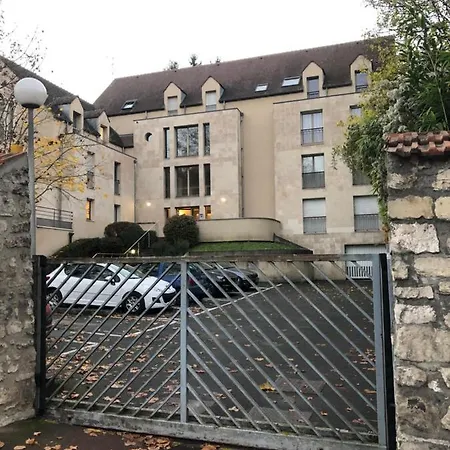 Studio Complet Renove Wifi Et Parking Apartment